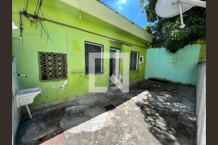 Casa à venda com 340m², 2 quartos e sem vagaCasa Fundos