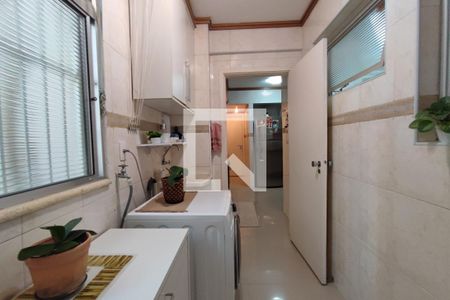 Apartamento à venda com 115m², 3 quartos e 1 vagaÁrea de Serviço