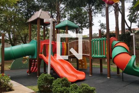 Apartamento à venda com 182m², 4 quartos e 3 vagas Apartamento à venda com 182m², 4 quartos e 3 vagasÁrea comum - Playground