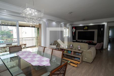 Apartamento à venda com 182m², 4 quartos e 3 vagas Apartamento à venda com 182m², 4 quartos e 3 vagasSala