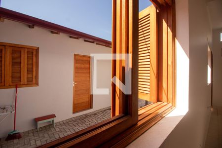 Vista da Sala - Quarto - Cozinha de apartamento para alugar com 1 quarto, 40m² em Jardim Itu Sabará, Porto Alegre