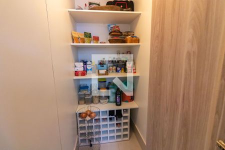 Apartamento à venda com 288m², 4 quartos e 4 vagasDespensa