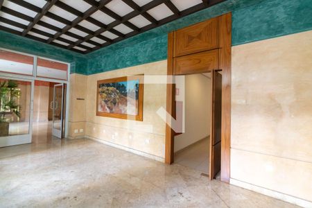 Apartamento à venda com 288m², 4 quartos e 4 vagasHall de entrada, térreo