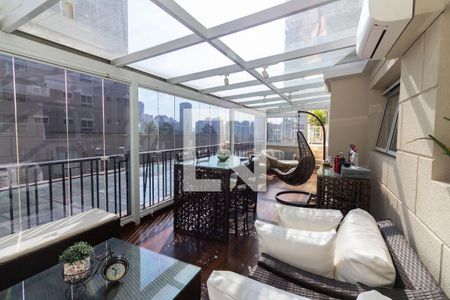 Apartamento à venda com 288m², 4 quartos e 4 vagasVaranda