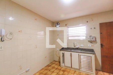 Casa para alugar com 100m², 2 quartos e 2 vagasCozinha