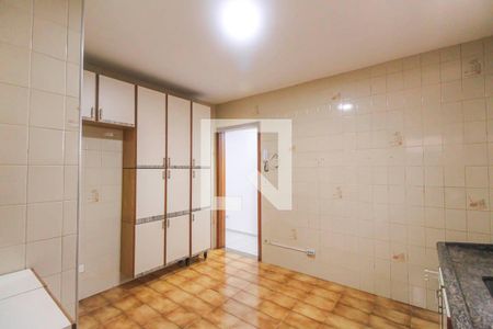 Casa para alugar com 100m², 2 quartos e 2 vagasCozinha