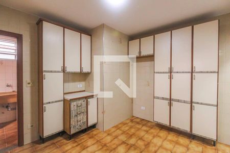 Casa para alugar com 100m², 2 quartos e 2 vagasCozinha