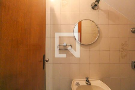 Casa para alugar com 100m², 2 quartos e 2 vagasLavabo