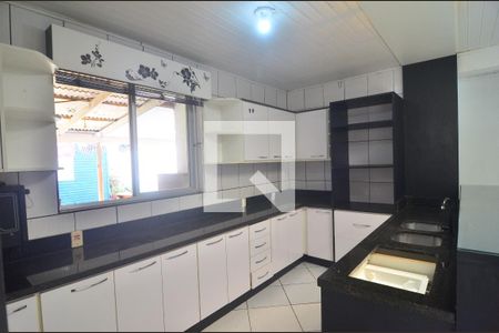 Casa para alugar com 200m², 2 quartos e 3 vagasCozinha