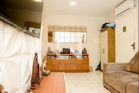 Sala de casa de condomínio para alugar com 2 quartos, 130m² em Igara, Canoas