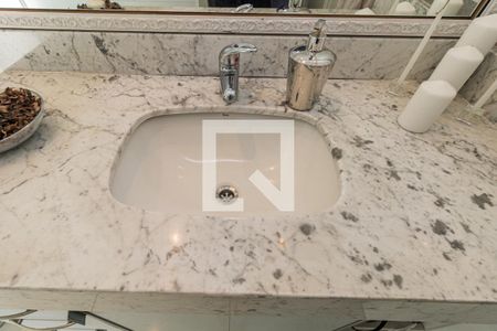 Casa à venda com 729m², 4 quartos e 6 vagasBanheiro da Suíte 3