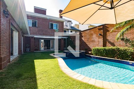 Casa à venda com 729m², 4 quartos e 6 vagasPiscina