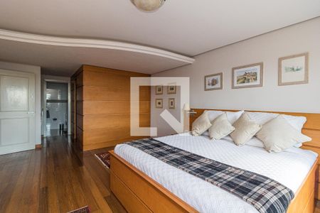 Casa à venda com 729m², 4 quartos e 6 vagasSuite 1