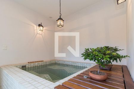 Casa à venda com 729m², 4 quartos e 6 vagasIdro