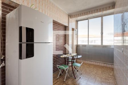 Apartamento para alugar com 113m², 2 quartos e sem vagaCozinha e Área de Serviço