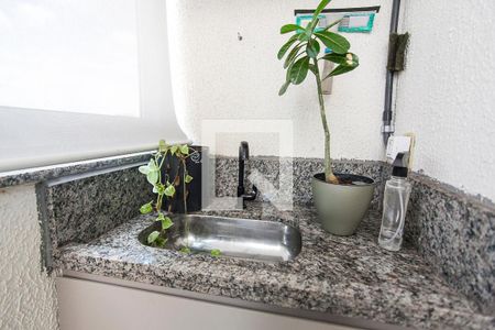 Varanda de apartamento para alugar com 2 quartos, 60m² em Jardim Holanda, Uberlândia