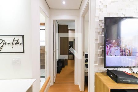 Corredor de apartamento para alugar com 2 quartos, 42m² em Parque Reboucas, São Paulo