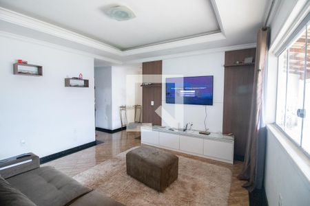 Sala de casa à venda com 4 quartos, 360m² em Ingá, Betim