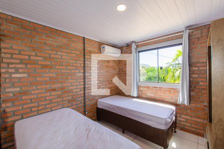 Quarto 2 de apartamento para alugar com 2 quartos, 60m² em São João do Rio Vermelho, Florianópolis