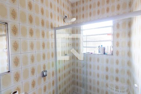 Casa à venda com 200m², 4 quartos e 4 vagasBanheiro 2