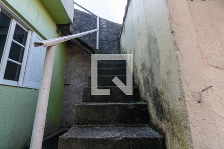 Casa à venda com 200m², 4 quartos e 4 vagasEscada