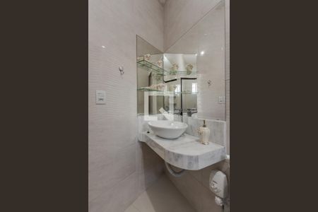 Banheiro da Suíte de apartamento à venda com 2 quartos, 70m² em Petrópolis, Porto Alegre