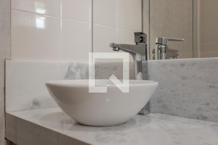 Banheiro Social de apartamento à venda com 2 quartos, 70m² em Petrópolis, Porto Alegre