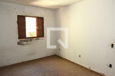 Casa à venda com 124m², 5 quartos e 1 vagaQuarto 1 - Edícula