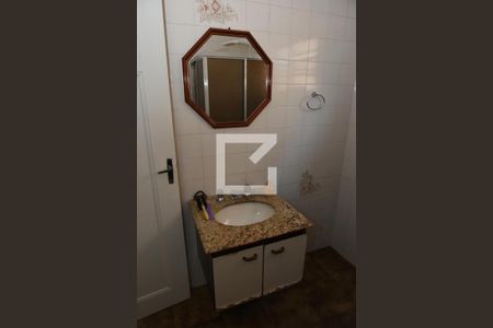 Casa à venda com 124m², 5 quartos e 1 vagaBanheiro 1