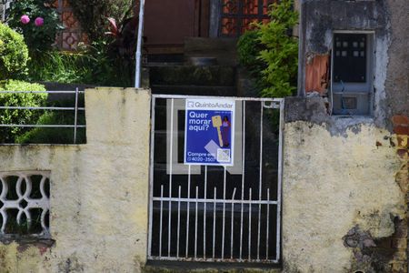 Casa à venda com 124m², 5 quartos e 1 vagaFachada