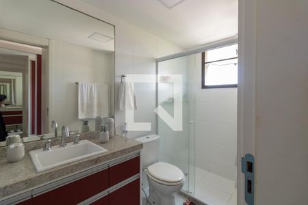 Apartamento à venda com 240m², 4 quartos e 3 vagasSuíte 3 - Banheiro