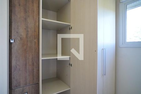 Quarto 1 de apartamento para alugar com 2 quartos, 43m² em Morro Santana, Porto Alegre