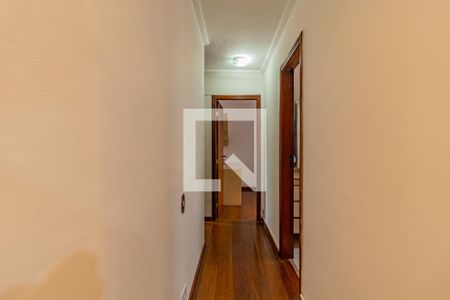 Corredor de apartamento para alugar com 3 quartos, 66m² em Jardim Catanduva, São Paulo
