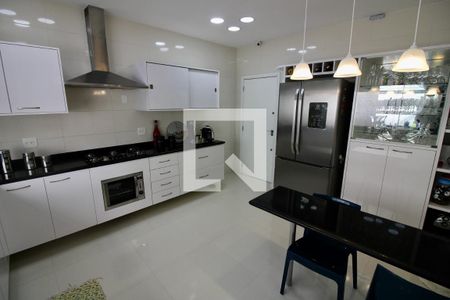 Casa à venda com 500m², 5 quartos e 3 vagasCozinha