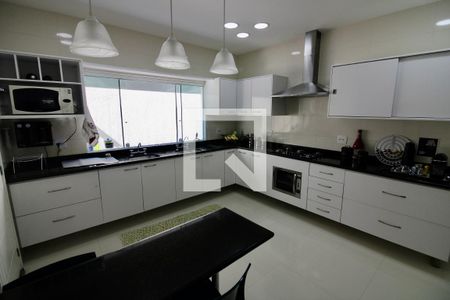 Casa à venda com 500m², 5 quartos e 3 vagasCozinha