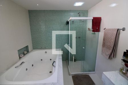 Casa à venda com 500m², 5 quartos e 3 vagasBanheiro da Suíte 1