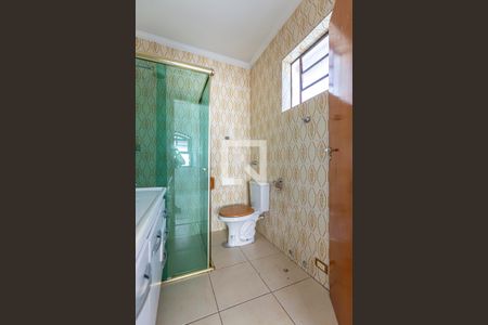 Casa para alugar com 200m², 3 quartos e 2 vagasBanheiro da Suite