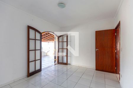 Casa para alugar com 200m², 3 quartos e 2 vagasQuarto 2