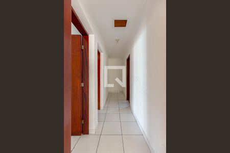 Casa para alugar com 200m², 3 quartos e 2 vagasCorredor Dormitórios
