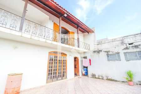 Casa à venda com 308m², 3 quartos e 3 vagas Casa à venda com 308m², 3 quartos e 3 vagasQuintal