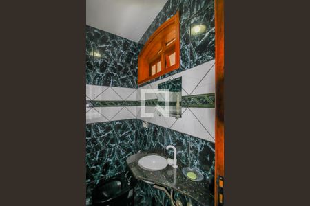 Casa à venda com 308m², 3 quartos e 3 vagas Casa à venda com 308m², 3 quartos e 3 vagasLavabo