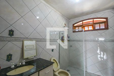 Casa à venda com 308m², 3 quartos e 3 vagas Casa à venda com 308m², 3 quartos e 3 vagasBanheiro