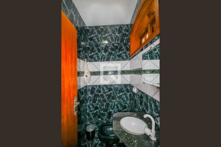 Casa à venda com 308m², 3 quartos e 3 vagas Casa à venda com 308m², 3 quartos e 3 vagasLavabo