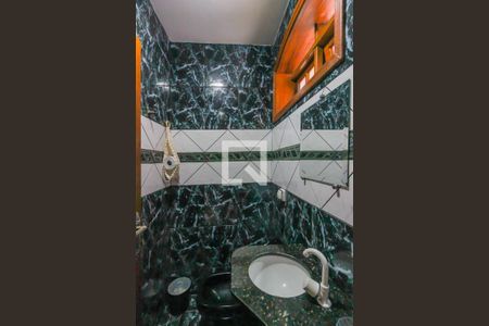 Casa à venda com 308m², 3 quartos e 3 vagas Casa à venda com 308m², 3 quartos e 3 vagasLavabo