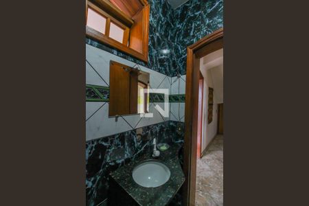 Casa à venda com 308m², 3 quartos e 3 vagas Casa à venda com 308m², 3 quartos e 3 vagasLavabo