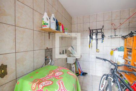 Casa à venda com 308m², 3 quartos e 3 vagas Casa à venda com 308m², 3 quartos e 3 vagasÁrea de Serviço