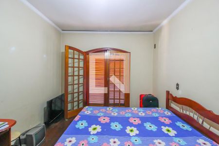 Casa à venda com 308m², 3 quartos e 3 vagas Casa à venda com 308m², 3 quartos e 3 vagasQuarto 2