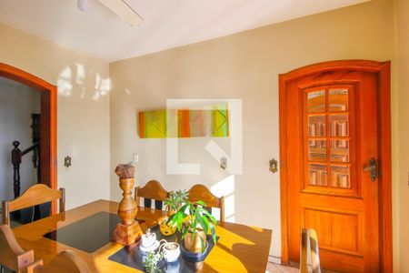 Casa à venda com 308m², 3 quartos e 3 vagas Casa à venda com 308m², 3 quartos e 3 vagasSala 2