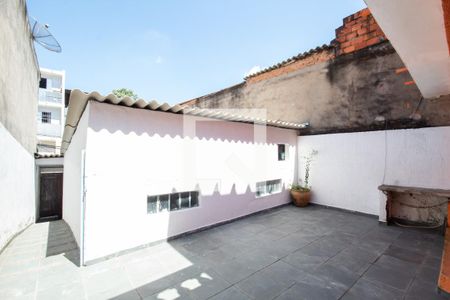 Casa à venda com 150m², 2 quartos e 4 vagas Casa à venda com 150m², 2 quartos e 4 vagasQuintal