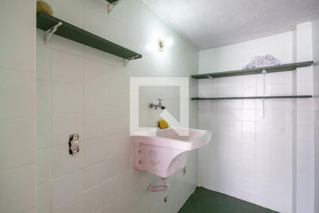 Casa à venda com 150m², 2 quartos e 4 vagas Casa à venda com 150m², 2 quartos e 4 vagasÁrea de Serviço